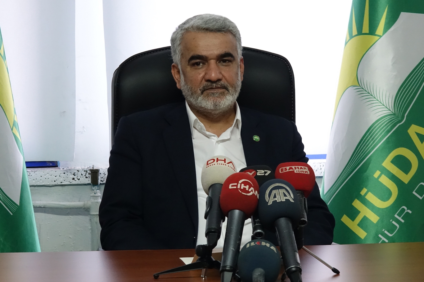Yapıcıoğlu Gaziantep'te gündemi değerlendirdi Yapıcıoğlu Gaziantep'te gündemi değerlendirdi